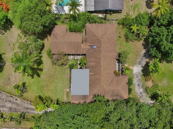 65 NE 152nd St, Miami, FL 33162