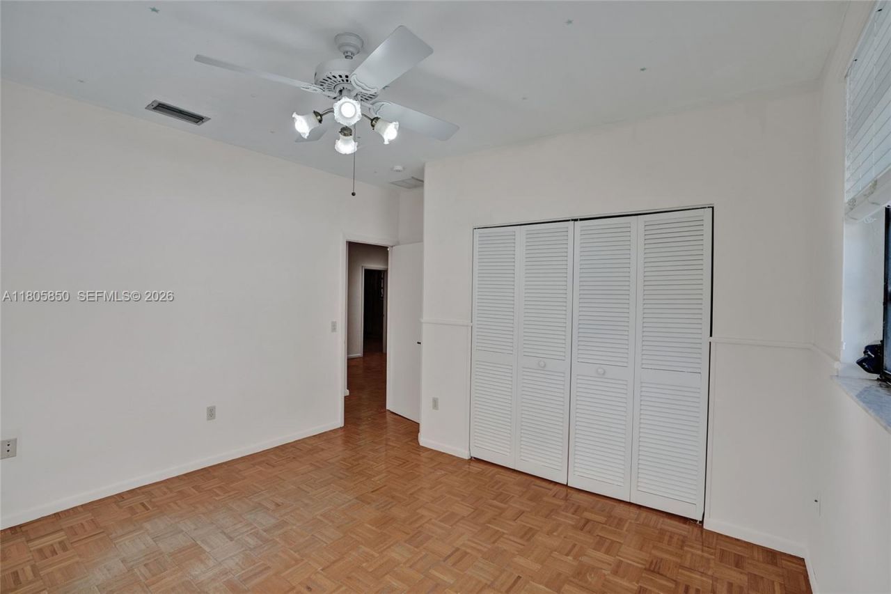 65 NE 152nd St, Miami, FL 33162 Photo