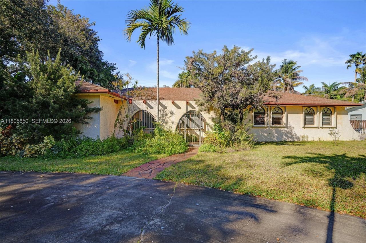 65 NE 152nd St, Miami, FL 33162 Photo