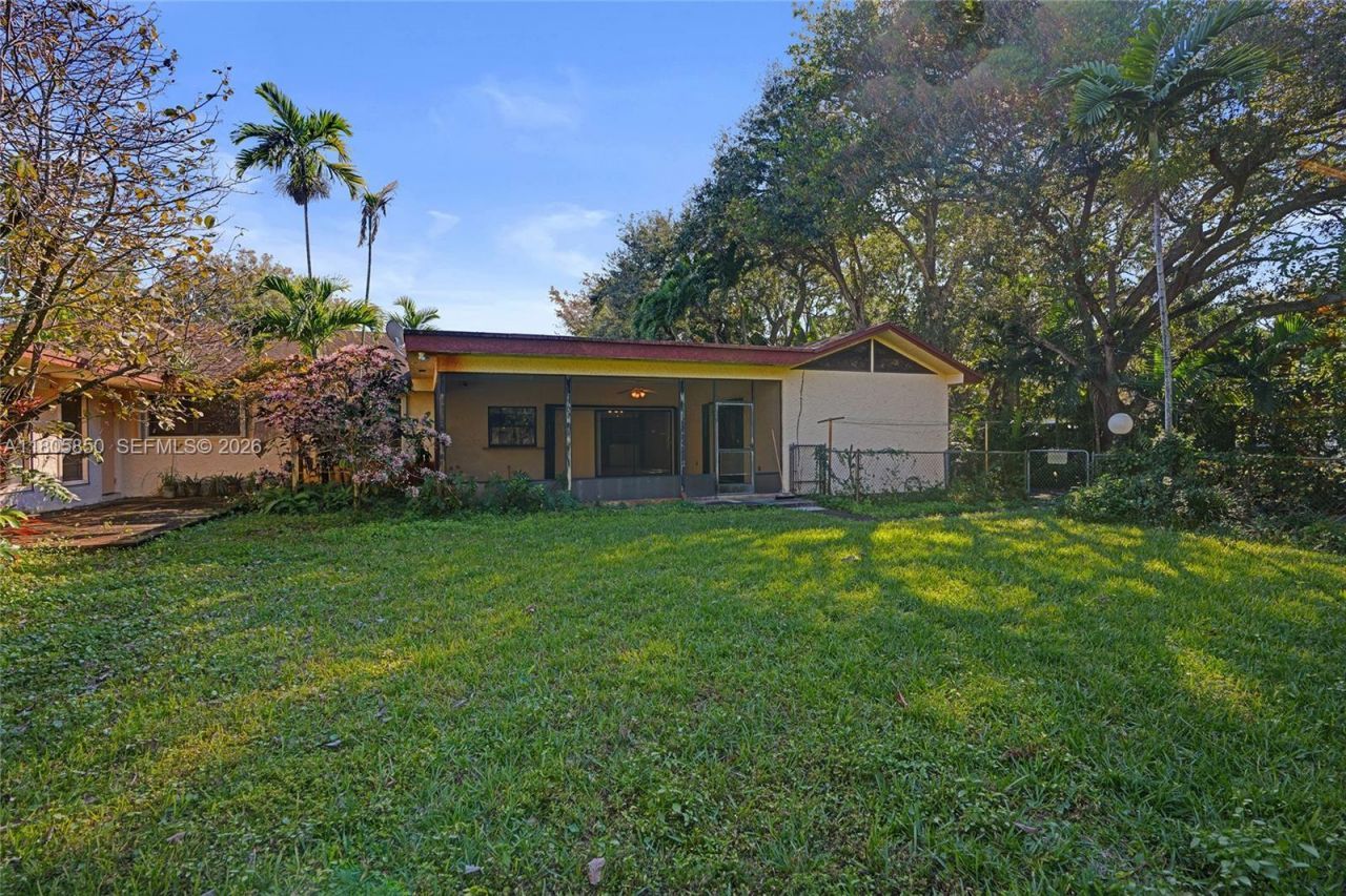 65 NE 152nd St, Miami, FL 33162 Photo
