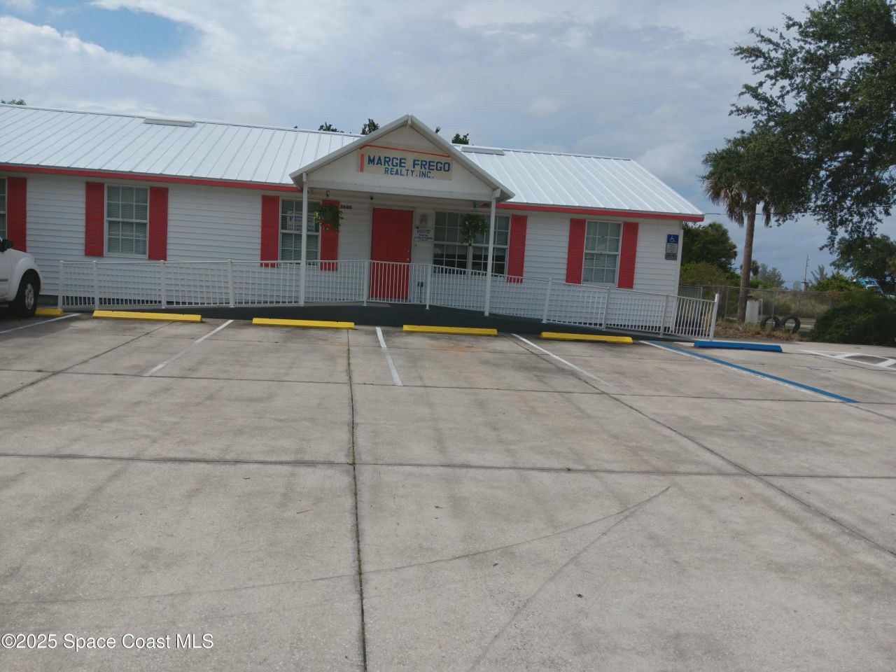 5660 Micco Road , Sebastian, FL 32976 Photo