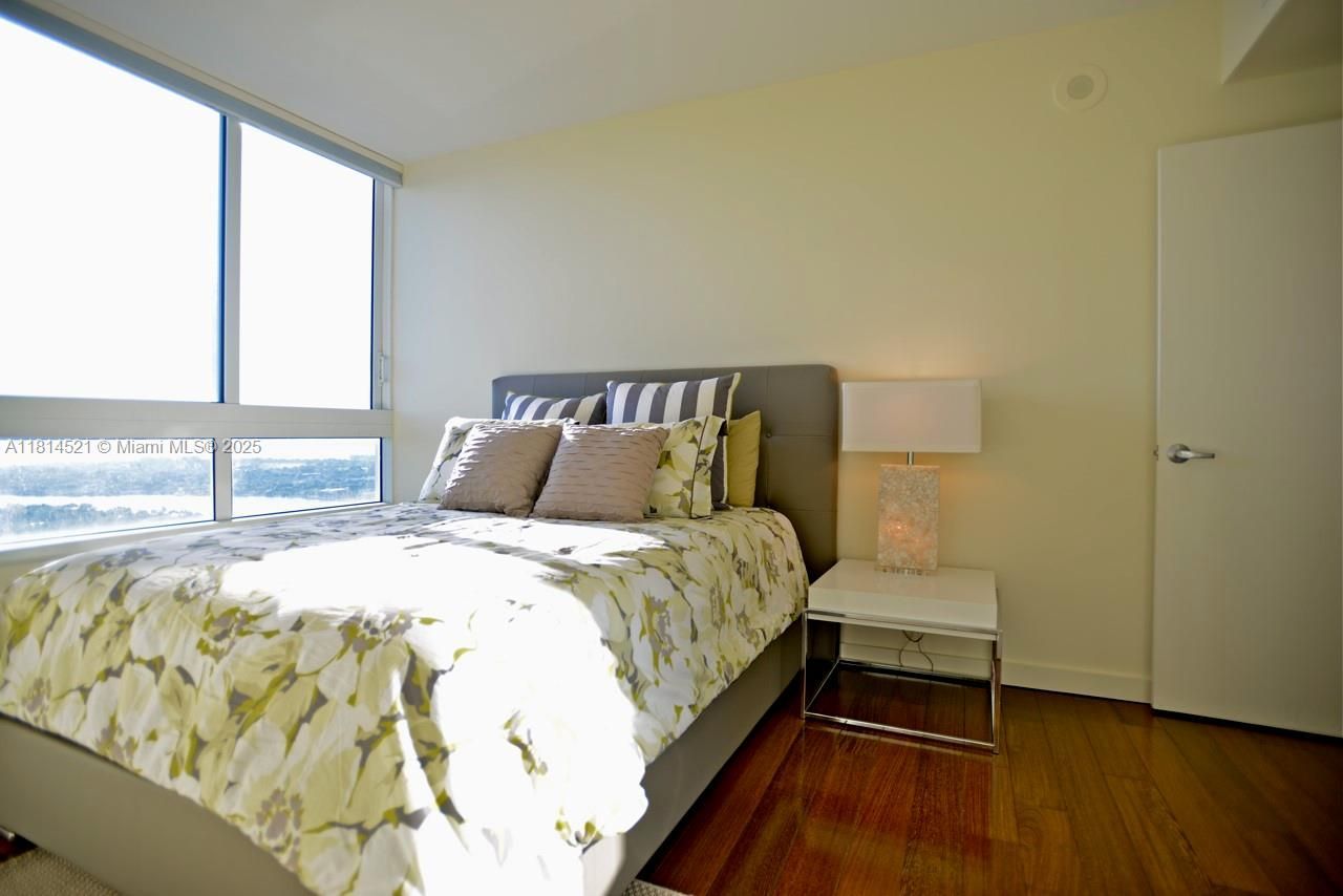 6365 Collins Ave, Unit 3908, Miami Beach, FL 33141 Photo