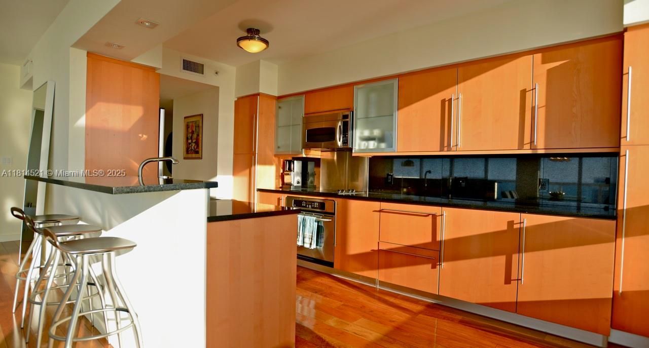 6365 Collins Ave, Unit 3908, Miami Beach, FL 33141 Photo