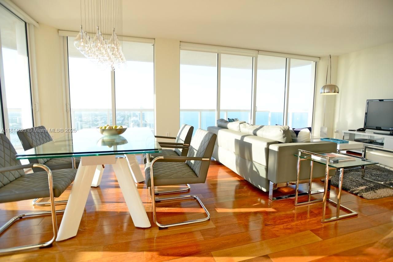 6365 Collins Ave, Unit 3908, Miami Beach, FL 33141 Photo