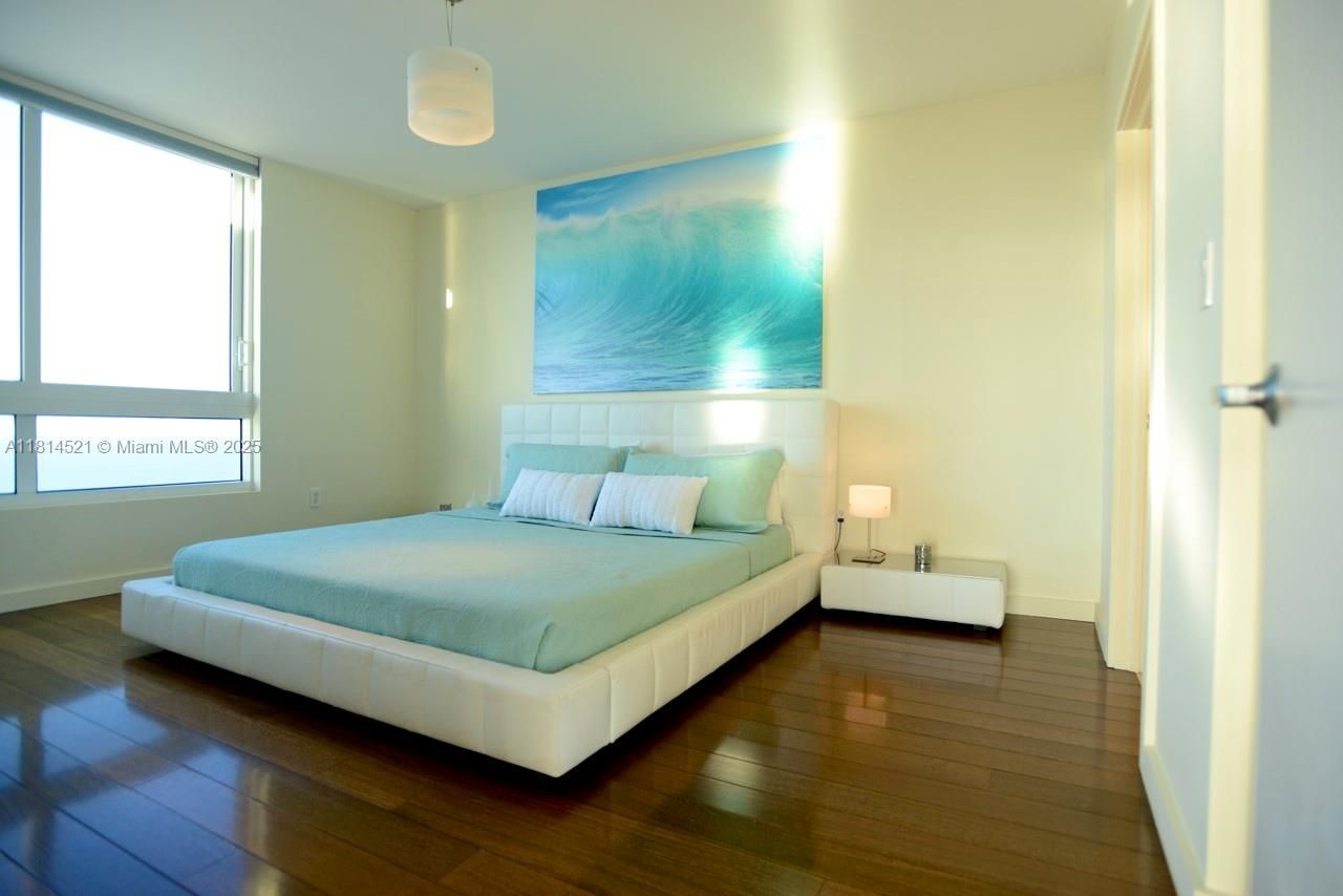 6365 Collins Ave, Unit 3908, Miami Beach, FL 33141 Photo