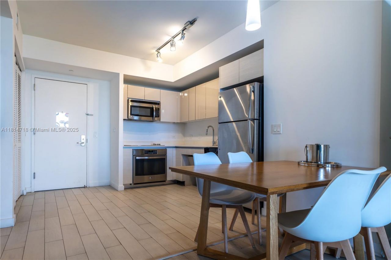 2602 E Hallandale Beach Blvd, Unit R2004, Hallandale Beach, FL 33009 Photo