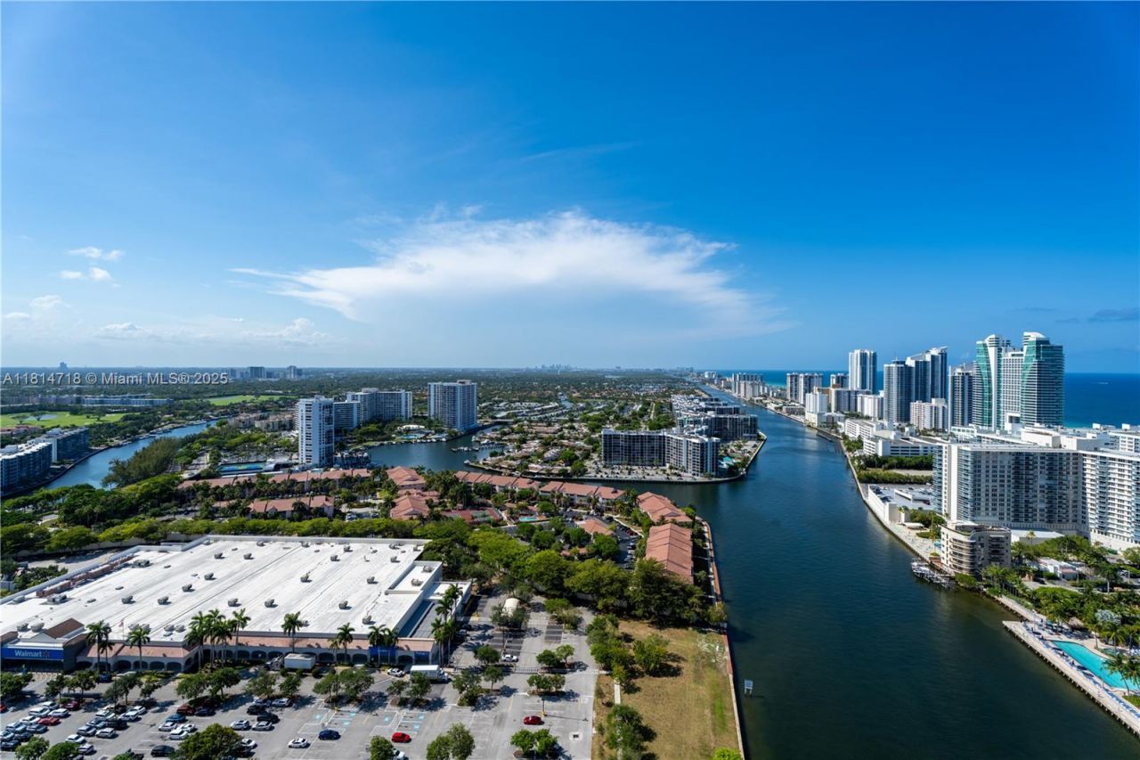 2602 E Hallandale Beach Blvd, Unit R2004, Hallandale Beach, FL 33009 Photo