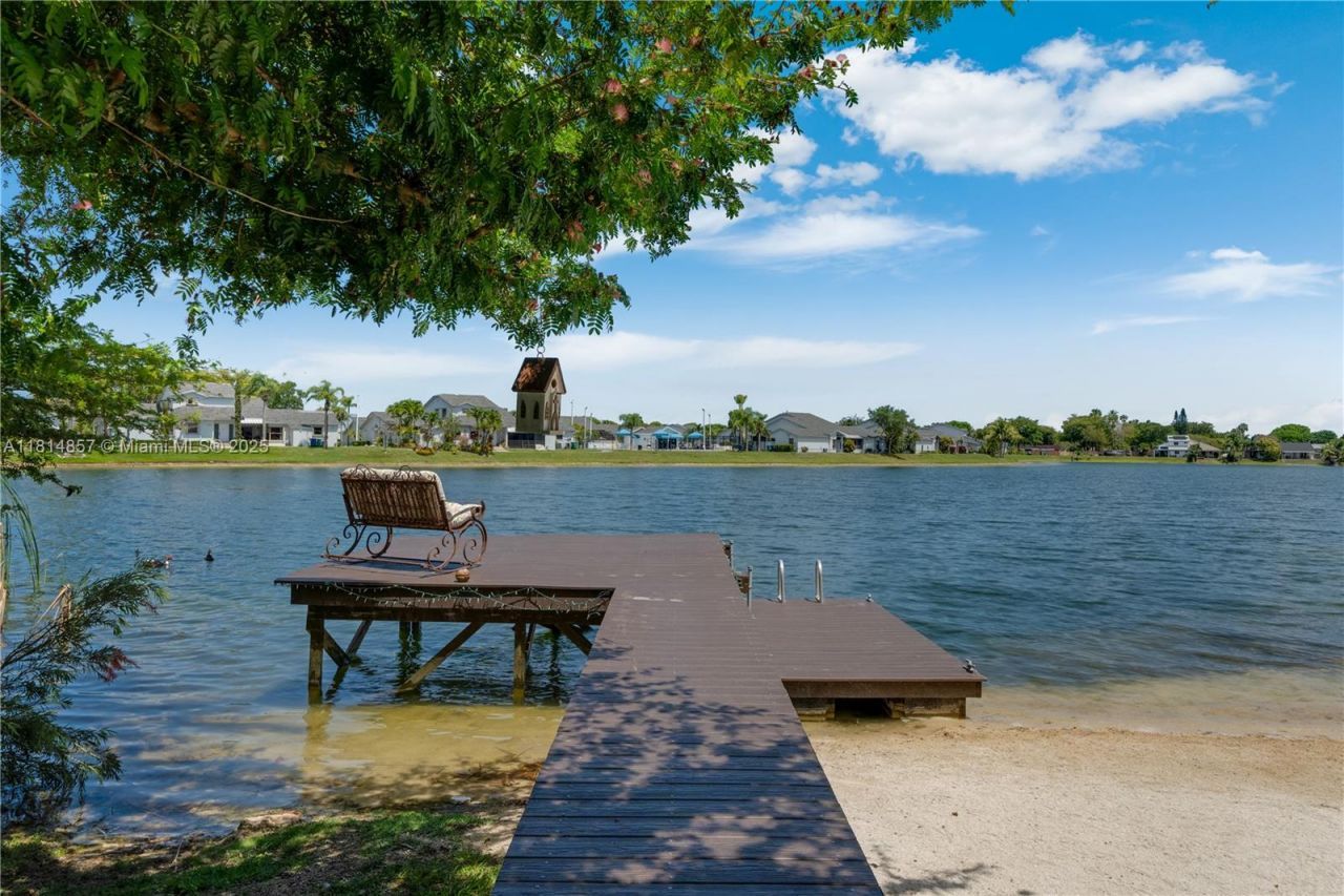 6681 SW 155th Ave, Miami, FL 33193 Photo