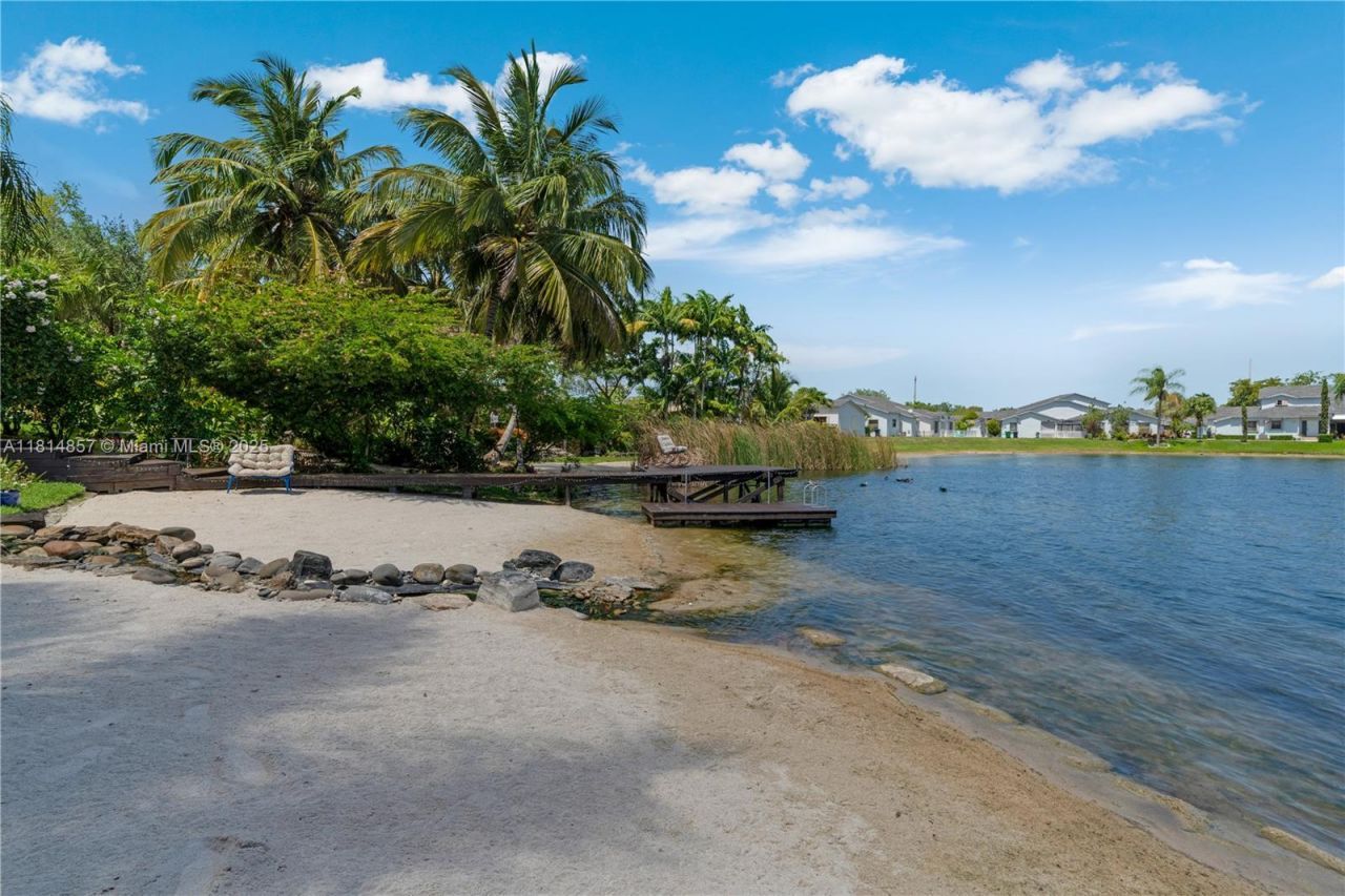 6681 SW 155th Ave, Miami, FL 33193 Photo