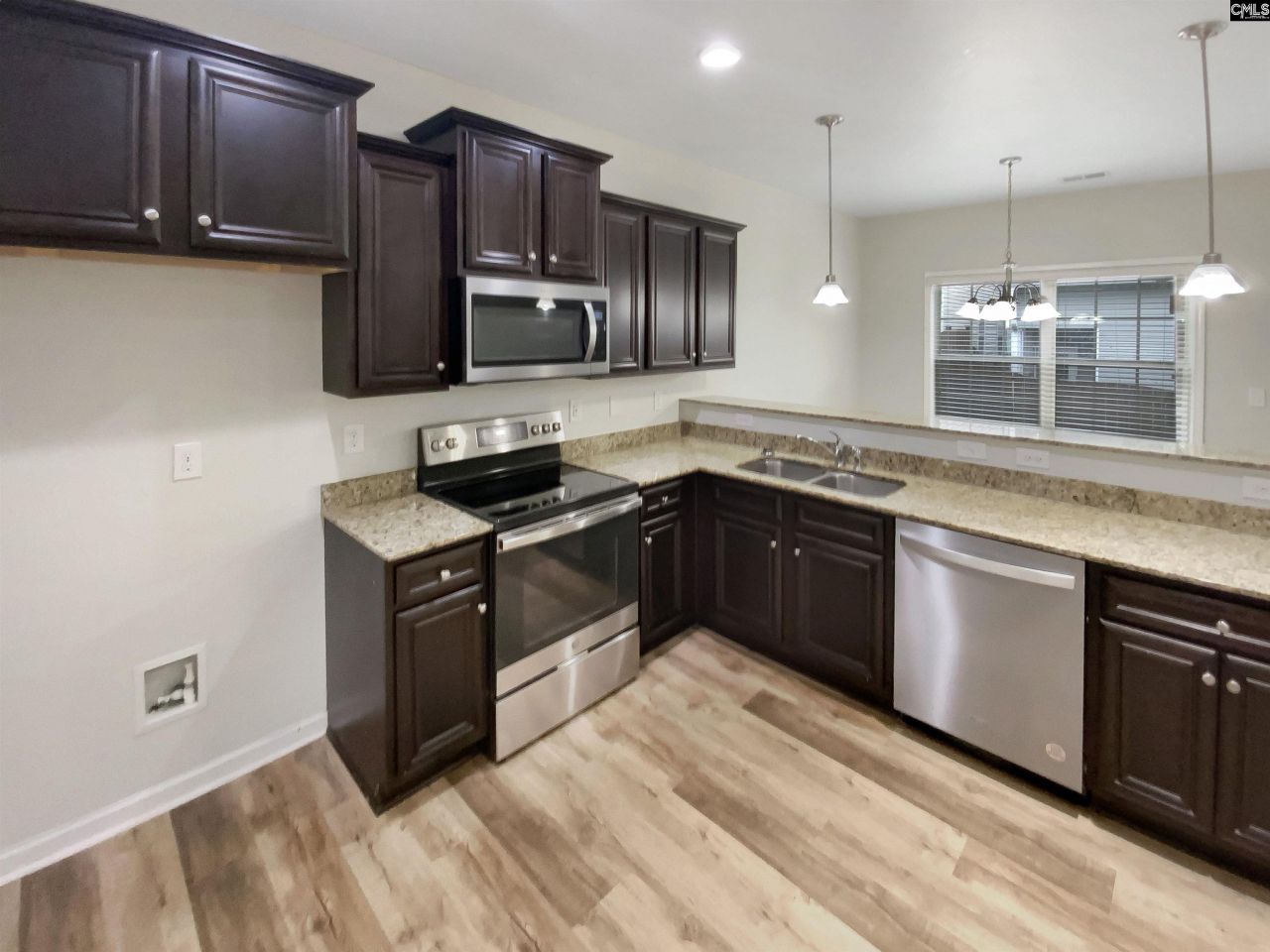 744 Dawsons Park Way Photo 6