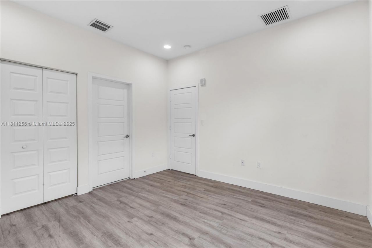 8005 NW 104th Ave, Unit 24, Doral, FL 33178 Photo