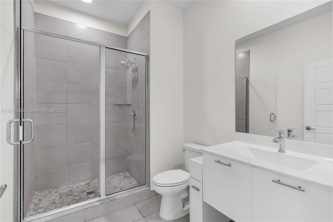 8005 NW 104th Ave, Unit 24, Doral, FL 33178 Photo