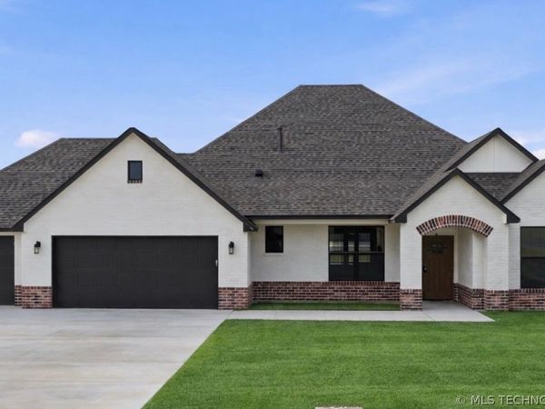 14256 N 71st East Avenue, Collinsville, OK 74021