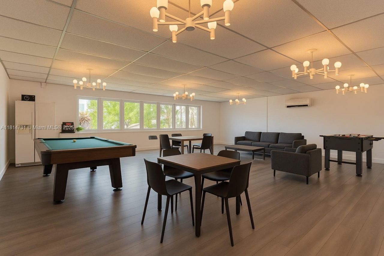 120 Golden Isles Dr, Unit 33B, Hallandale Beach, FL 33009 Photo