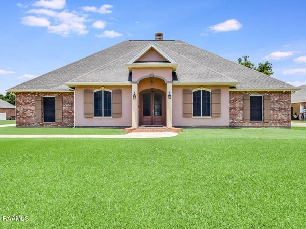 605 Terrell Court, New Iberia, LA 70563
