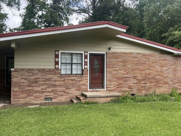 813 Greymont Dr., Columbia, MS 39429