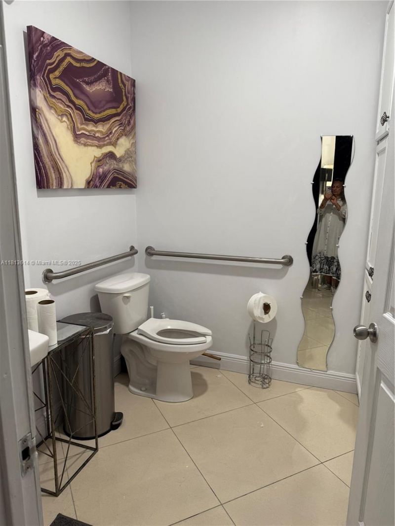 2030 S Douglas Rd, Unit 114, Coral Gables, FL 33134 Photo