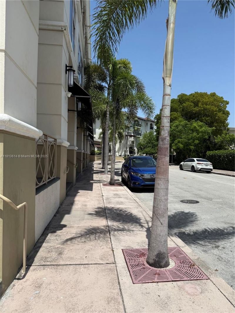 2030 S Douglas Rd, Unit 114, Coral Gables, FL 33134 Photo