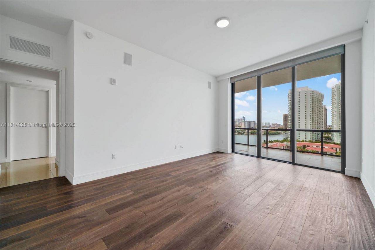 3250 NE 188th St, Unit LPH07, Aventura, FL 33180 Photo