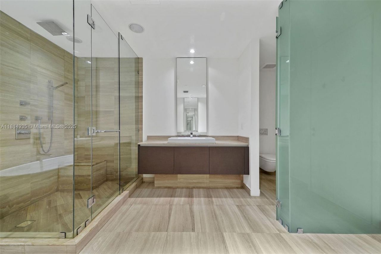 3250 NE 188th St, Unit LPH07, Aventura, FL 33180 Photo