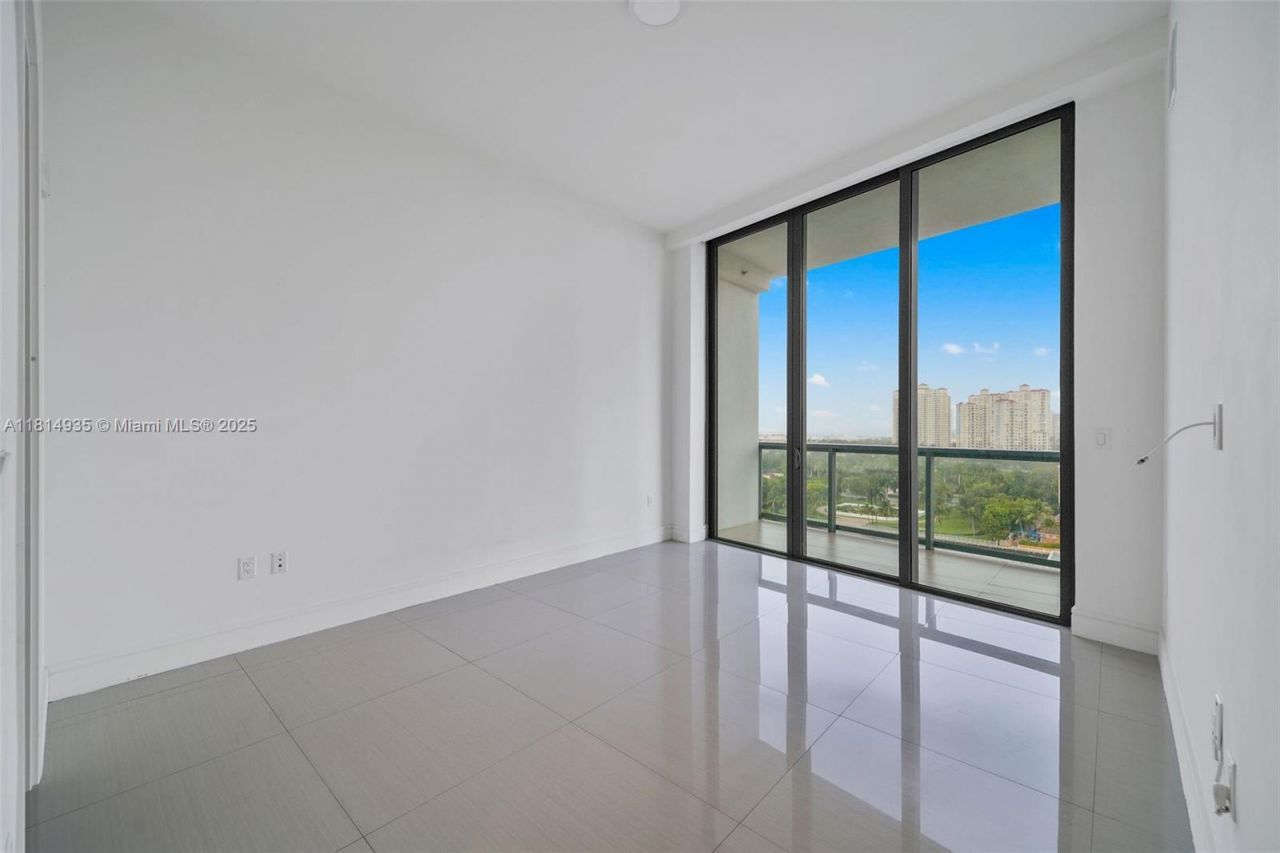 3250 NE 188th St, Unit LPH07, Aventura, FL 33180 Photo