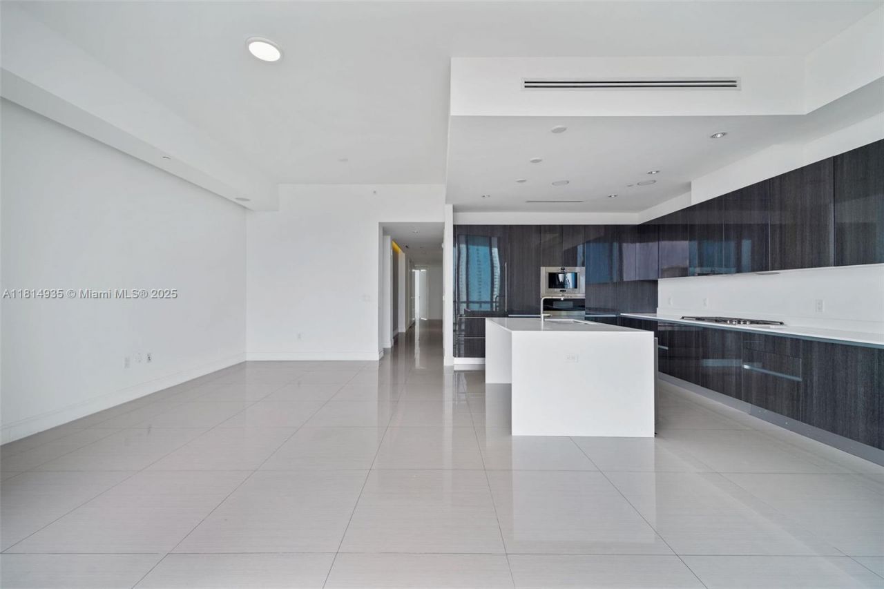 3250 NE 188th St, Unit LPH07, Aventura, FL 33180 Photo