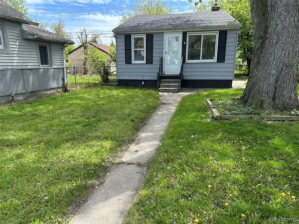 7520 Studebaker Avenue, Warren, MI 48091