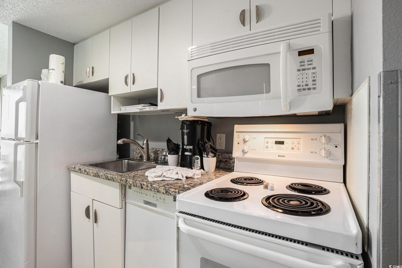 300 N Ocean Blvd. Photo 11