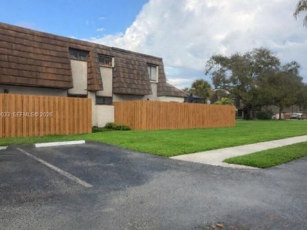 4159 Palm Bay Cir, Unit A, West Palm Beach, FL 33406