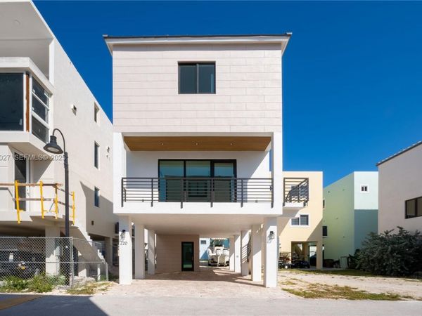 94825 Overseas Hwy 220, Key Largo, FL 33037