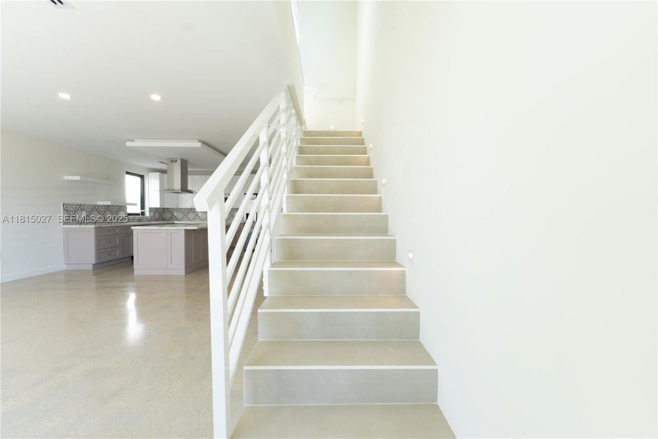 94825 Overseas Hwy 220, Key Largo, FL 33037 Photo