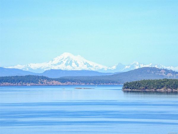 3191 Martindale Rd, Central Saanich, BC V8L 1V2