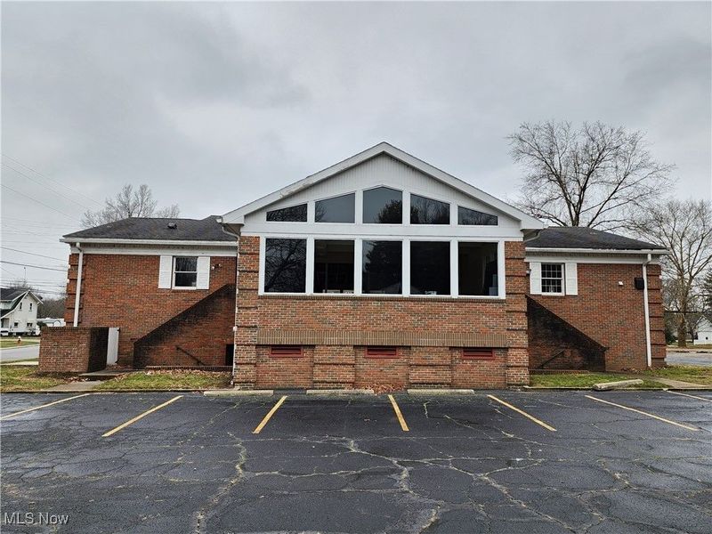 1021 Schneider Street SE, North Canton, OH 44720 Photo 2