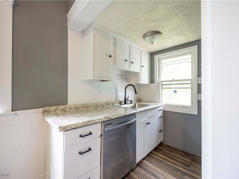 5210 Theodore Street, Maple Heights, OH 44137 Photo 10