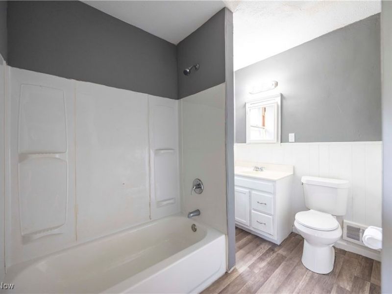 5210 Theodore Street, Maple Heights, OH 44137 Photo 19