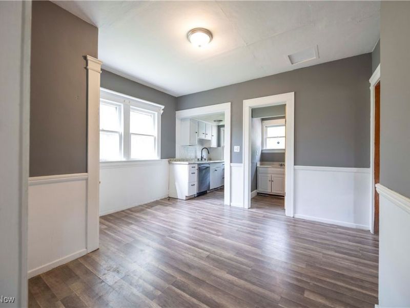 5210 Theodore Street, Maple Heights, OH 44137 Photo 8