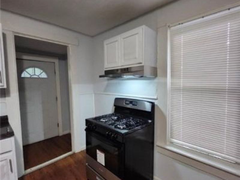 6700 Whitney Avenue, Cleveland, OH 44103 Photo 9