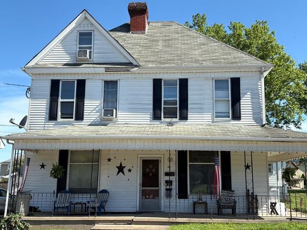520 10th Street, Moundsville, WV 26041