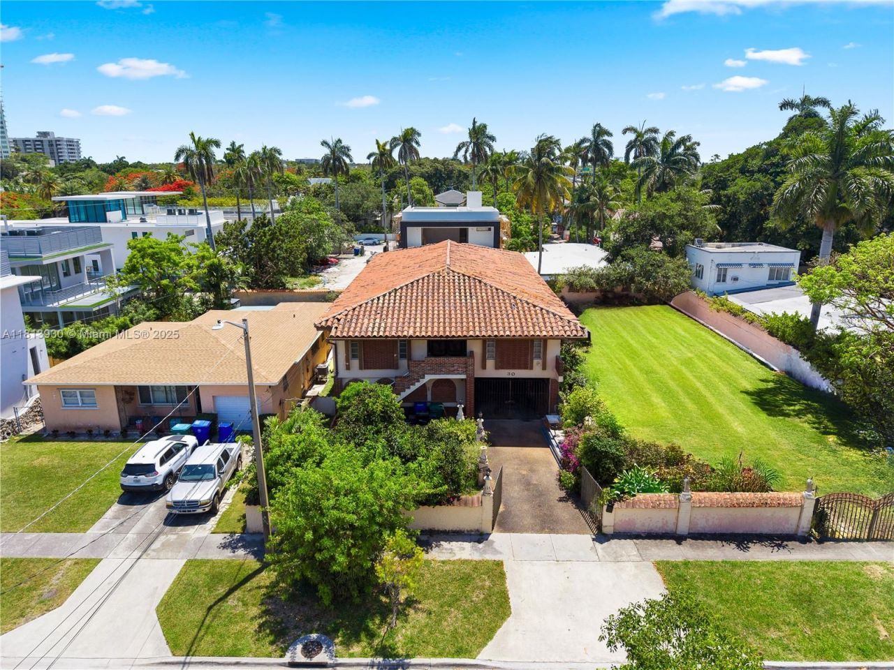 30 SW 21st Rd, Miami, FL 33129 Photo