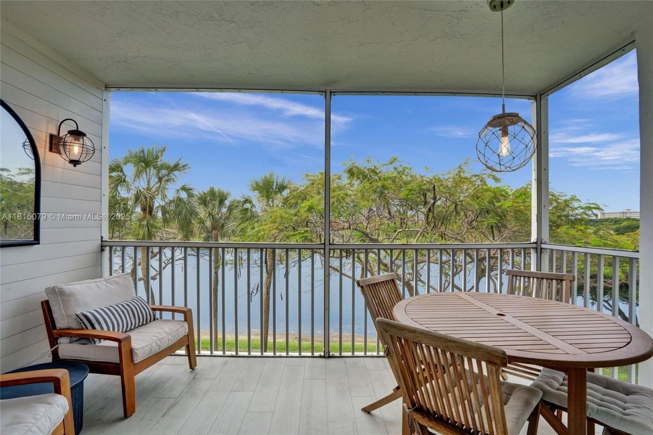 3150 N Course Ln, Unit 405, Pompano Beach, FL 33069 Photo