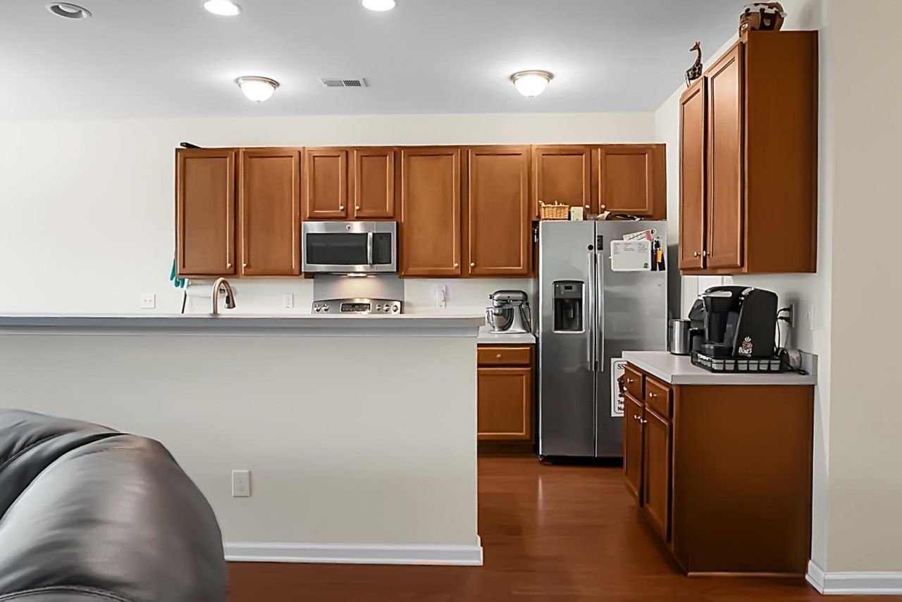 8921 Skipping Rock Lane Photo 15