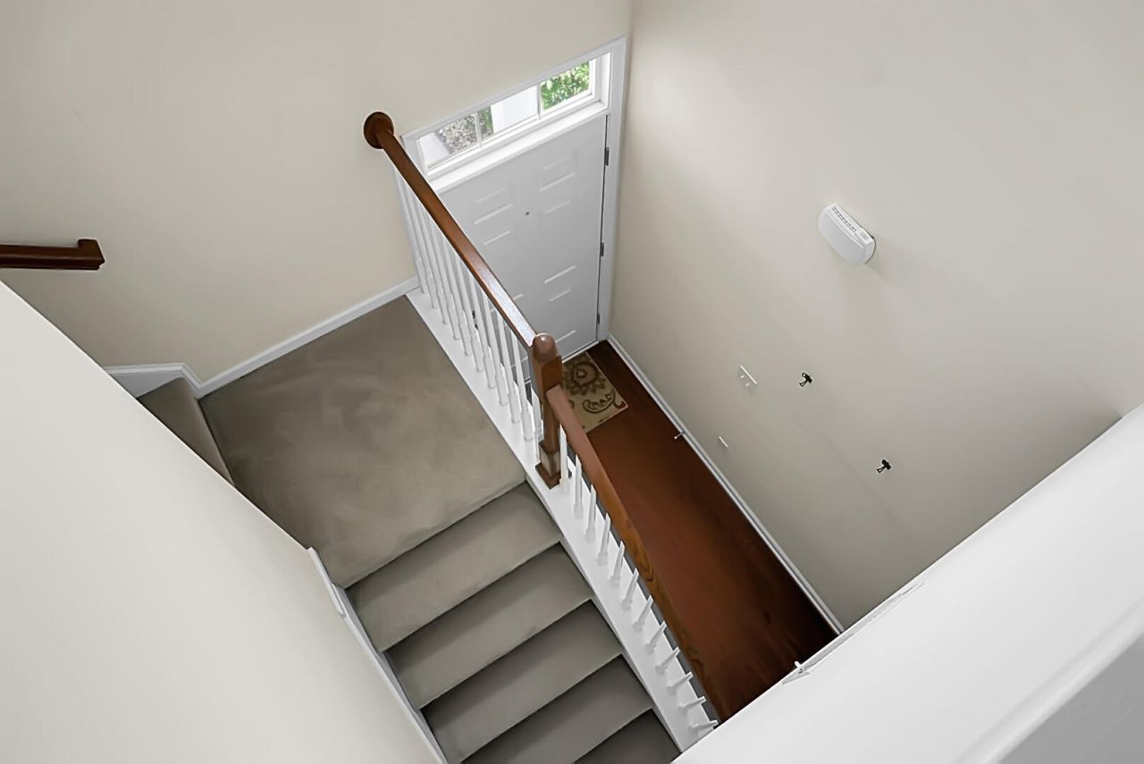 8921 Skipping Rock Lane Photo 18