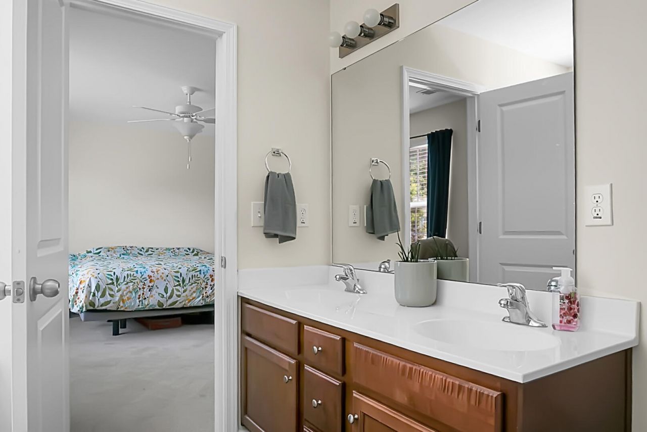 8921 Skipping Rock Lane Photo 33