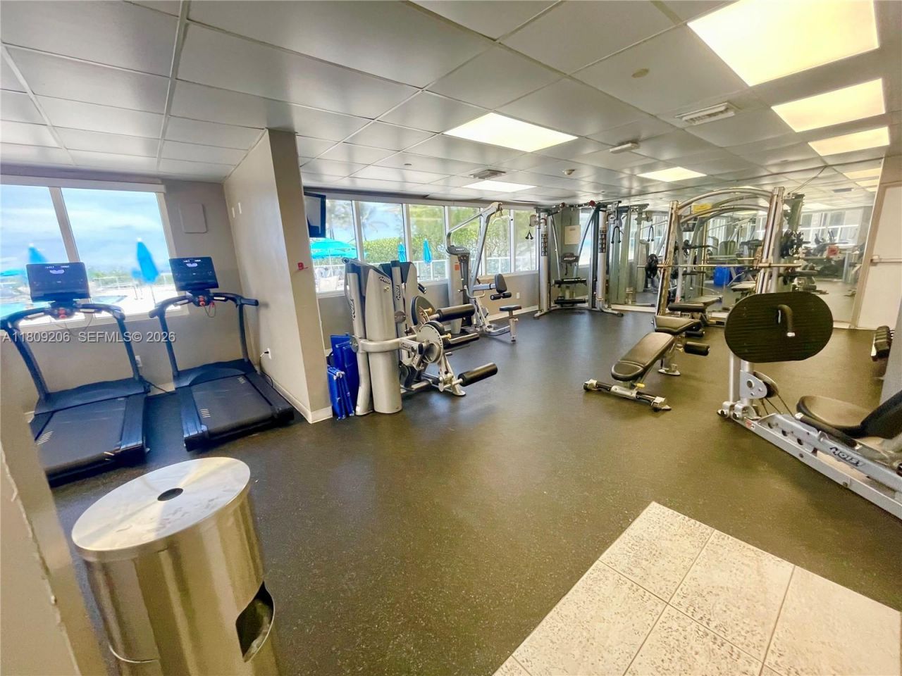 19201 Collins Ave, Unit 427, Sunny Isles Beach, FL 33160 Photo