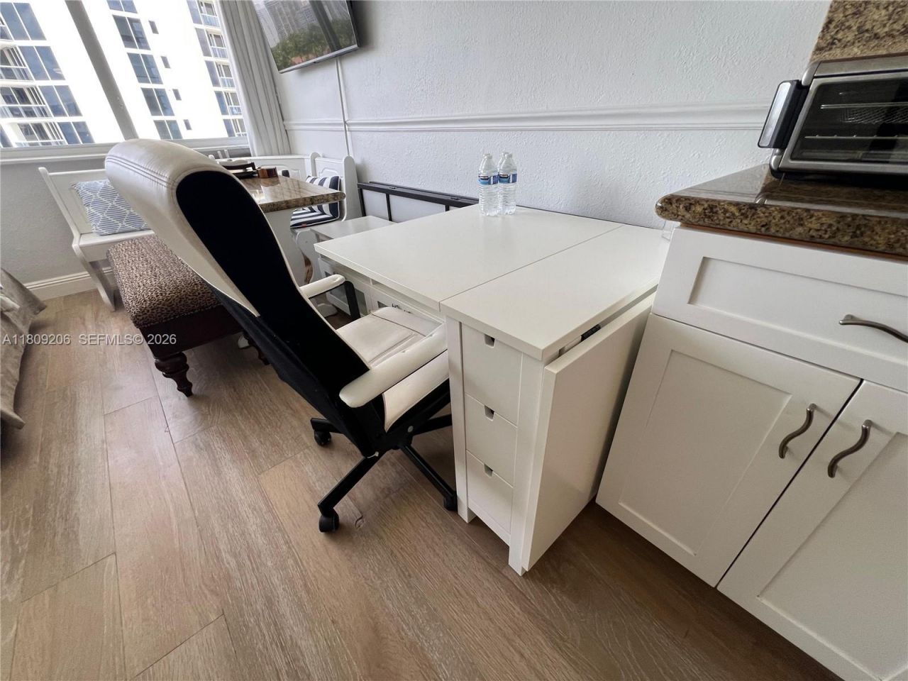 19201 Collins Ave, Unit 427, Sunny Isles Beach, FL 33160 Photo