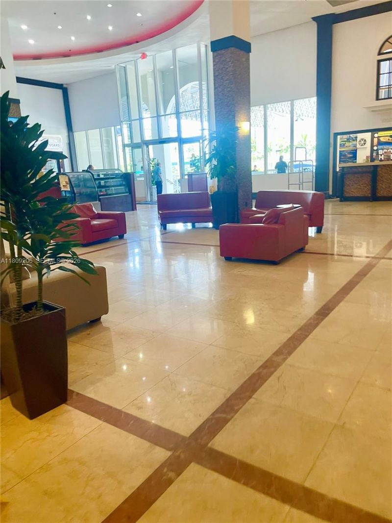 19201 Collins Ave, Unit 427, Sunny Isles Beach, FL 33160 Photo