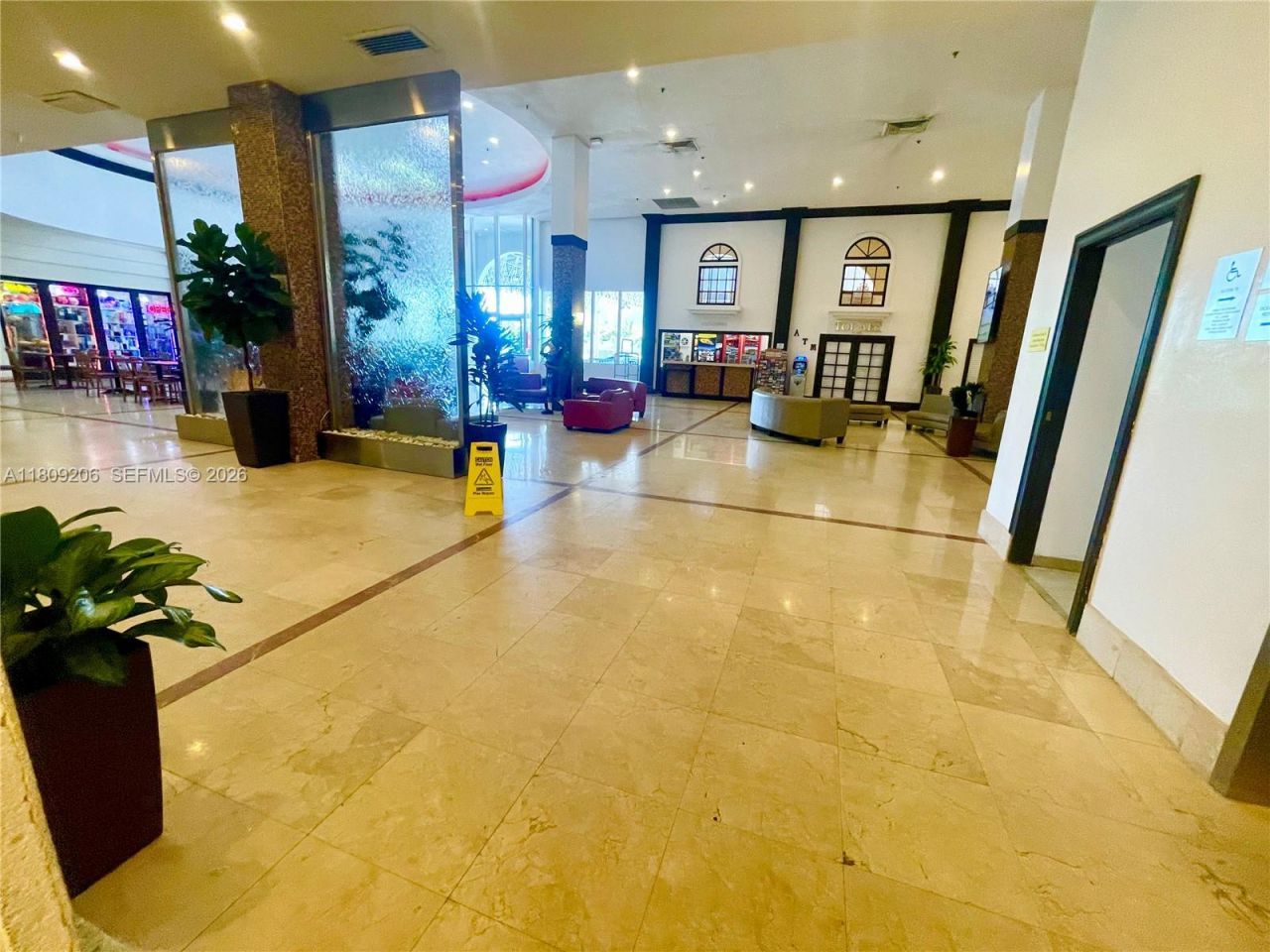19201 Collins Ave, Unit 427, Sunny Isles Beach, FL 33160 Photo
