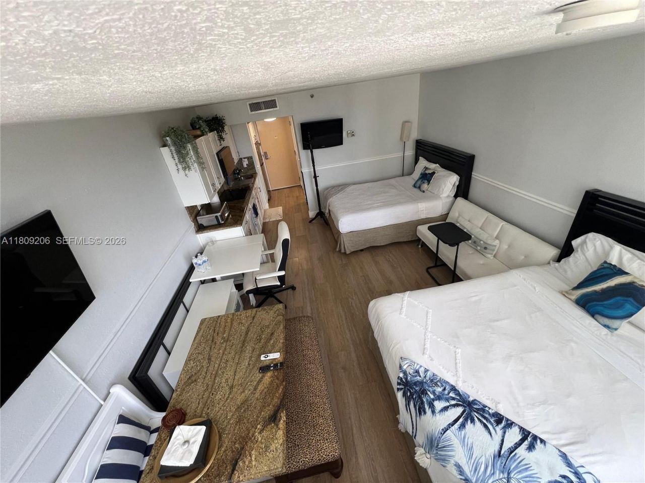 19201 Collins Ave, Unit 427, Sunny Isles Beach, FL 33160 Photo