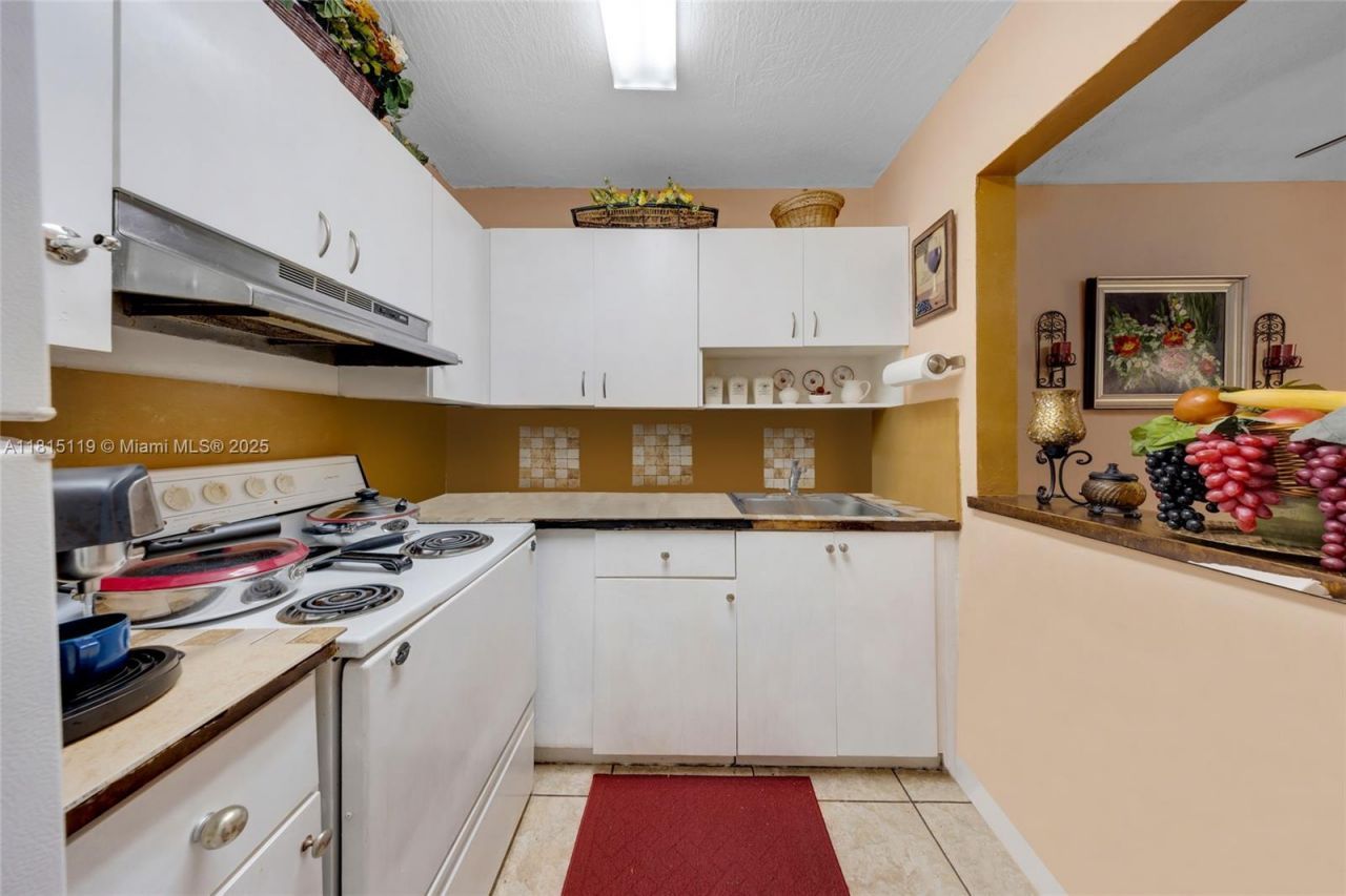 980 NW 45th Ave, Miami, FL 33126 Photo