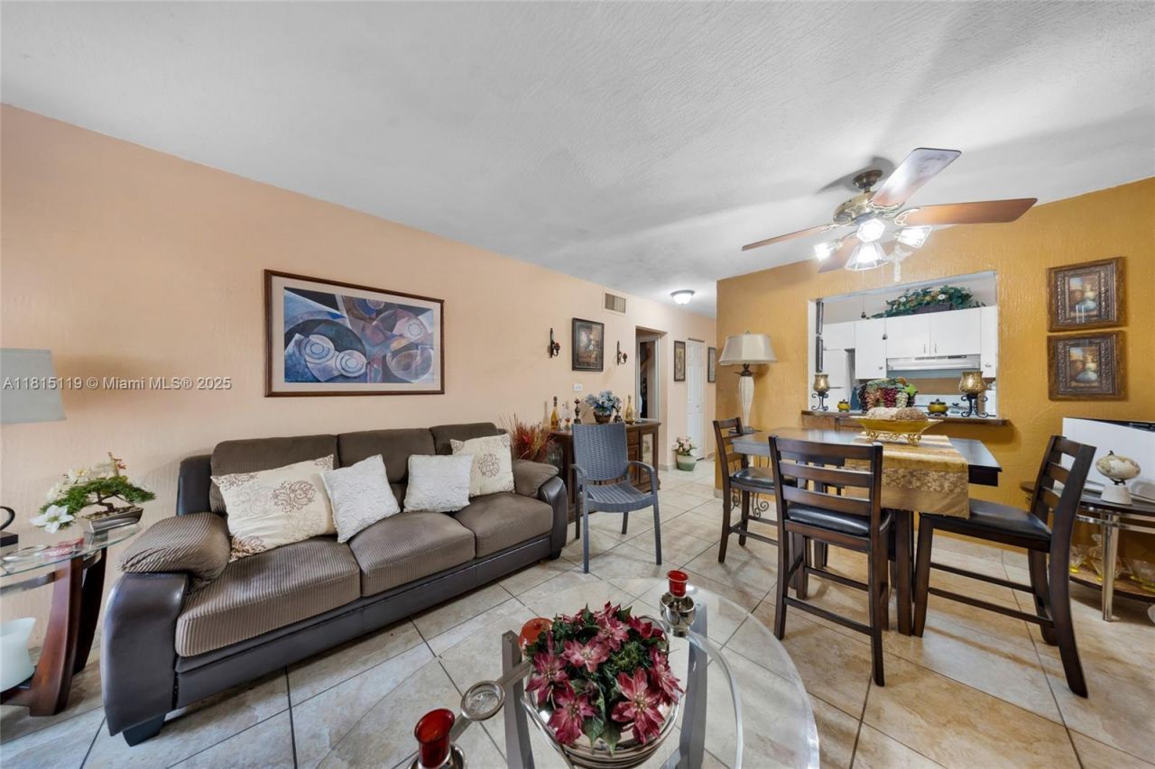 980 NW 45th Ave, Miami, FL 33126 Photo